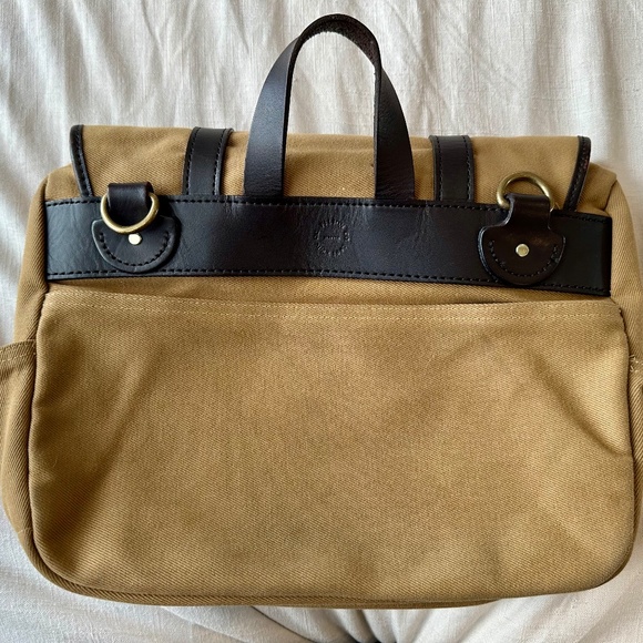 Filson Medium Rugged Twill Field Bag - Picture 10 of 16